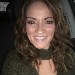 Meet your Posher, Stephanie